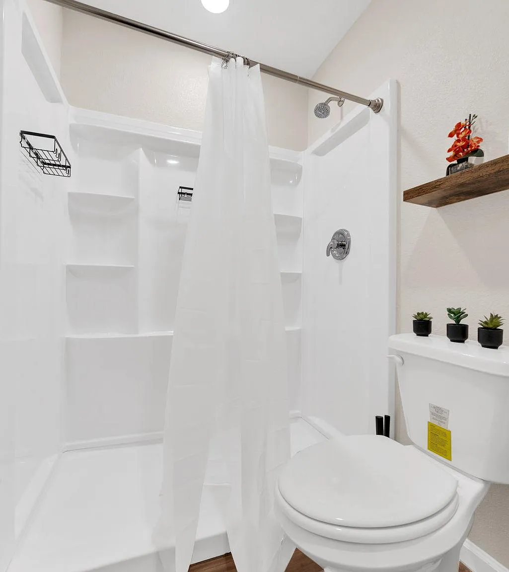 4 bed, 2.0 bath, 1960 sqft, $724 — Photo 4