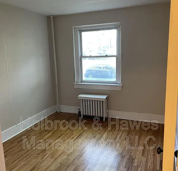 200 E Laurel St — Photo 11