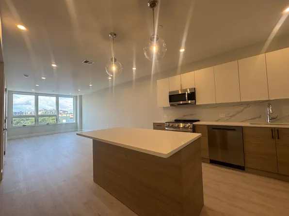 24 Brooks Street image 2 of 13