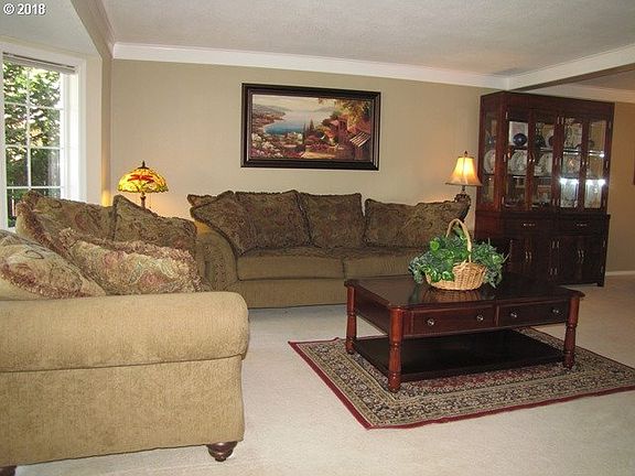 4th image of 8910 NE 28th Pl