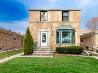 3916 Keeney St, Skokie, IL 60076