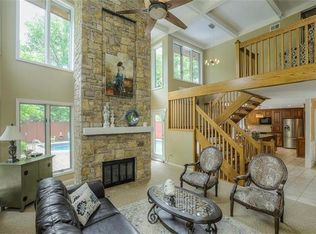 20609 Crickett Ln, Lenexa, KS 66220