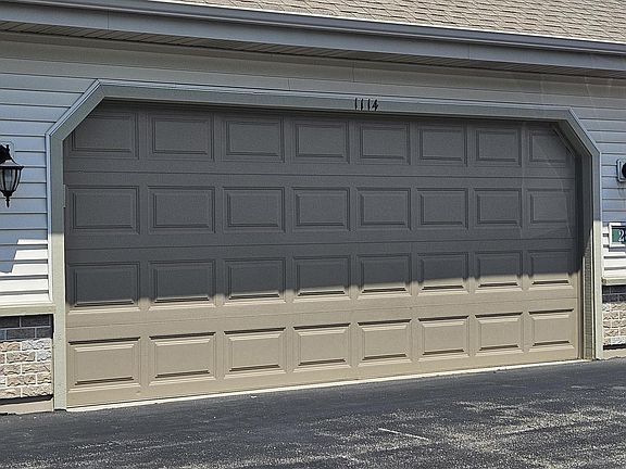 3rd image of 1114 Hastings COURT #101