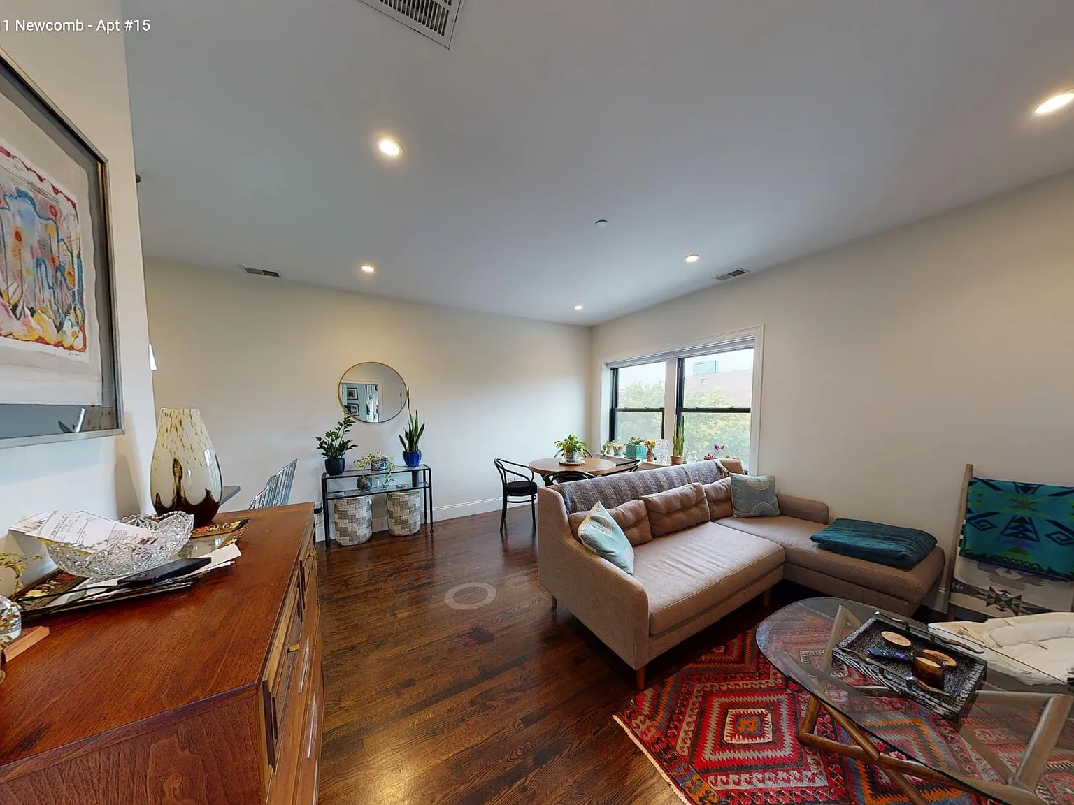2 bed, 975 sqft, $3,800 — Photo 1