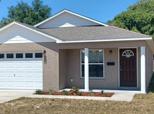 525 N Saint Clair Abrams Ave, Tavares, FL 32778