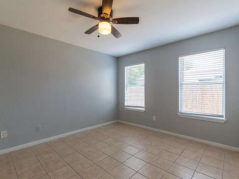 7642 Oak Chase — Photo 9