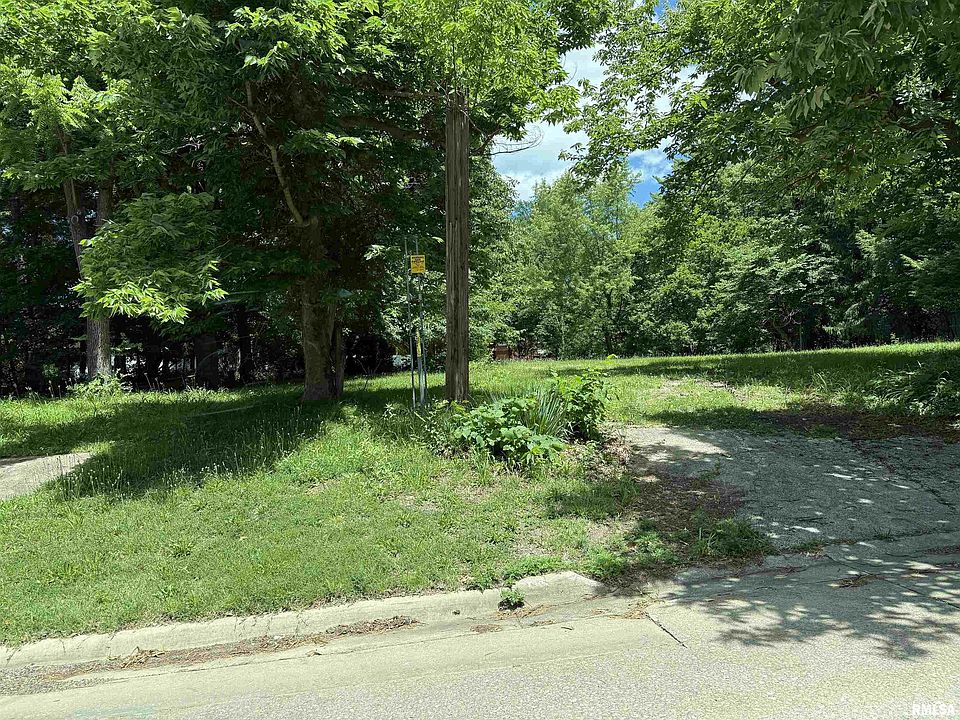 1st image of 1829 Cherry Rd