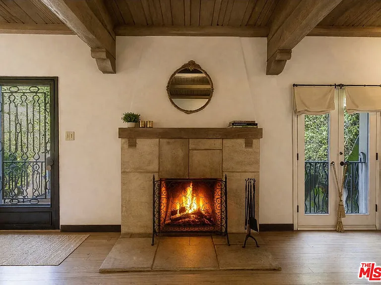 1407 N Beverly Dr — Photo 14