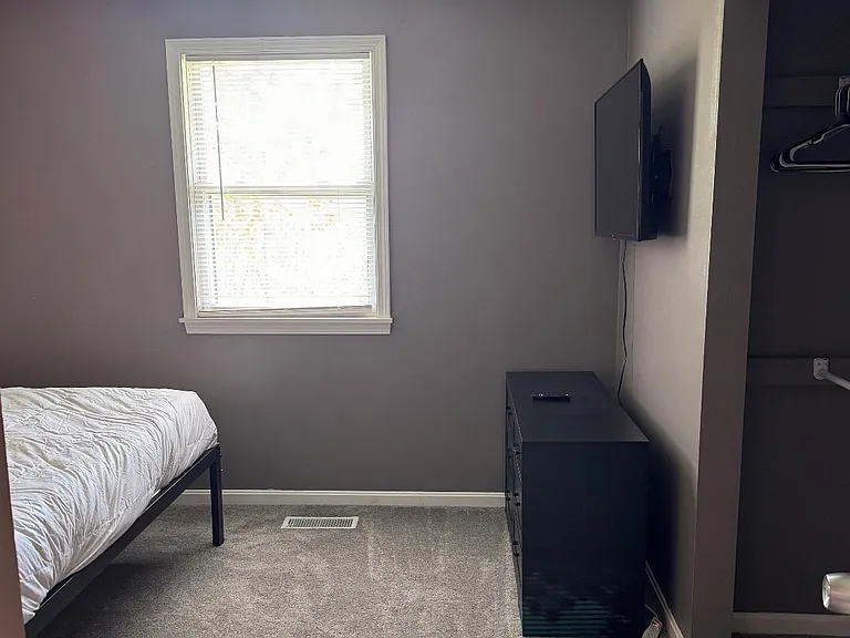 1 Harbor Ct — Photo 22