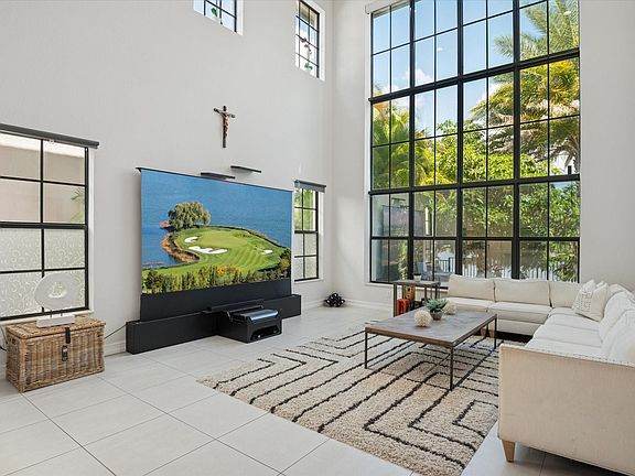 2nd image of 11515 Horizon Road