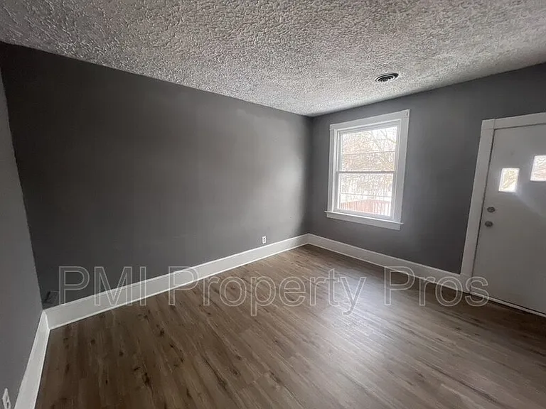 2945 N 23rd St — Photo 59