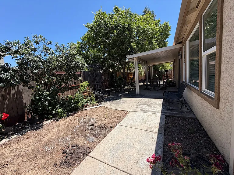 5501 Claudied Way — Photo 32