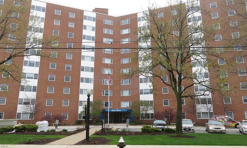 1st image of 11850 Edgewater Dr APT 501