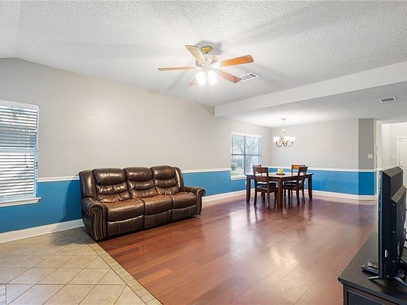 5th image of 605 Cactus Flower Dr
