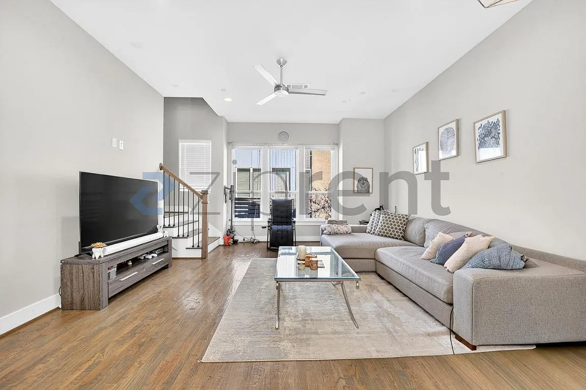 2 bed, 2.5 bath, 2245 sqft, $3,785 — Photo 2