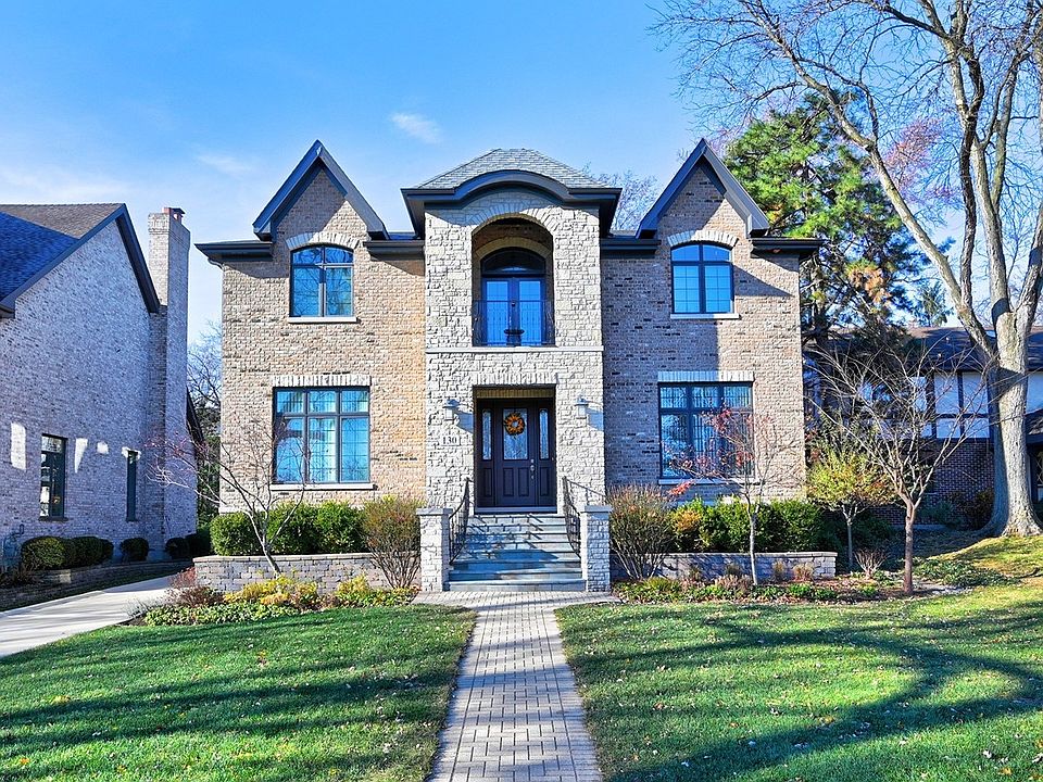 1st image of 130 Oxford Ave