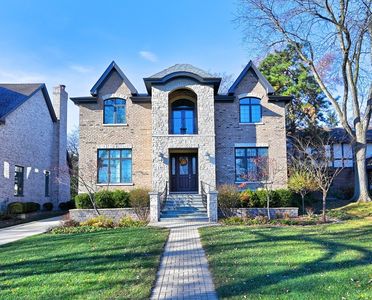 130 Oxford Ave, Clarendon Hills, IL, 60514