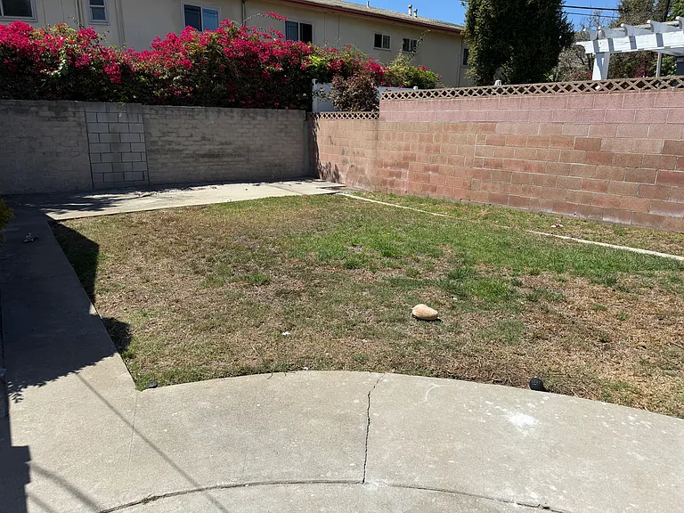 8943 Kittyhawk Ave — Photo 14