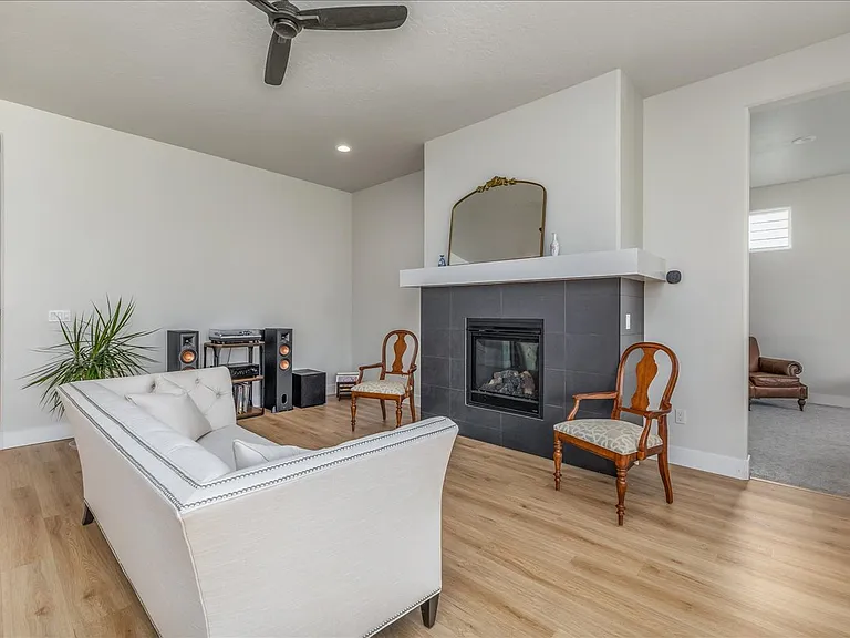 5562 S Zaivcla Ave — Photo 19
