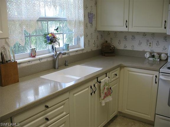 3rd image of 7055 New Post Dr APT 5
