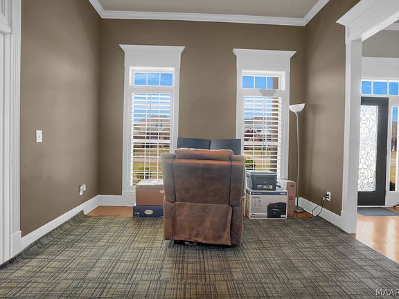 3rd image of 8331 Chadburn Way