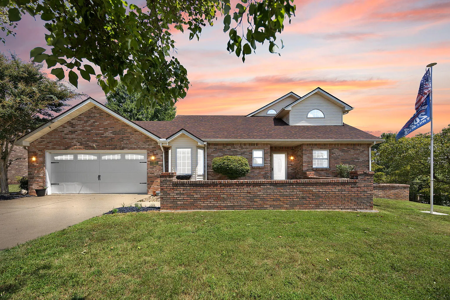 66 Brookview Dr photo 1