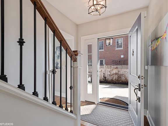 3rd image of 632 Wayland Ave