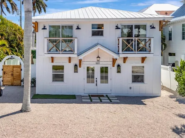 117 81st St, Holmes Beach, FL 34217