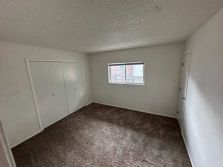 555 Winnie Way #555 — Photo 9