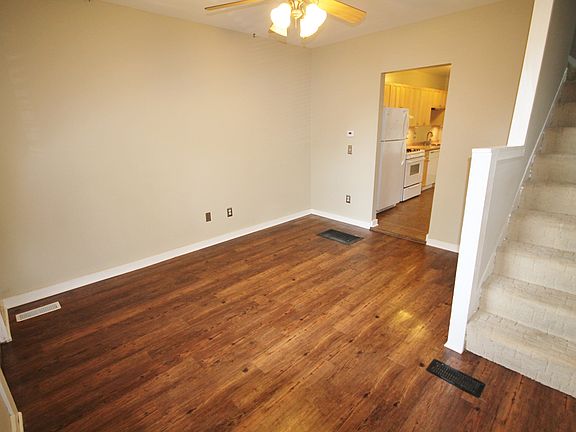 3rd image of 2456 N Pearl St