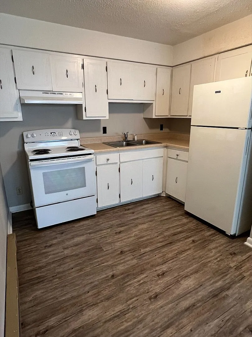 Brookhaven Apartments — Photo 4