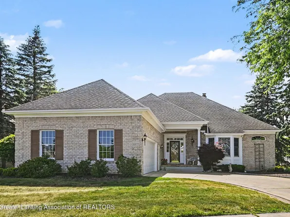 6099 W Longview Dr, East Lansing, MI 48823