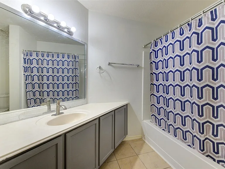 14027 Coveney Dr — Photo 23