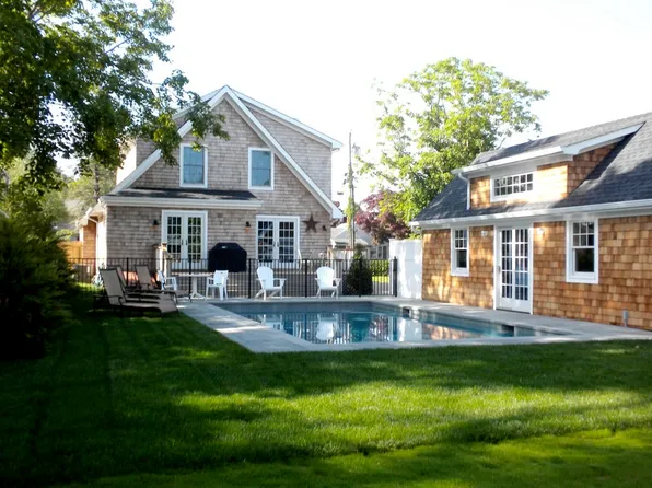 45 Skinner St, Southampton, NY 11968