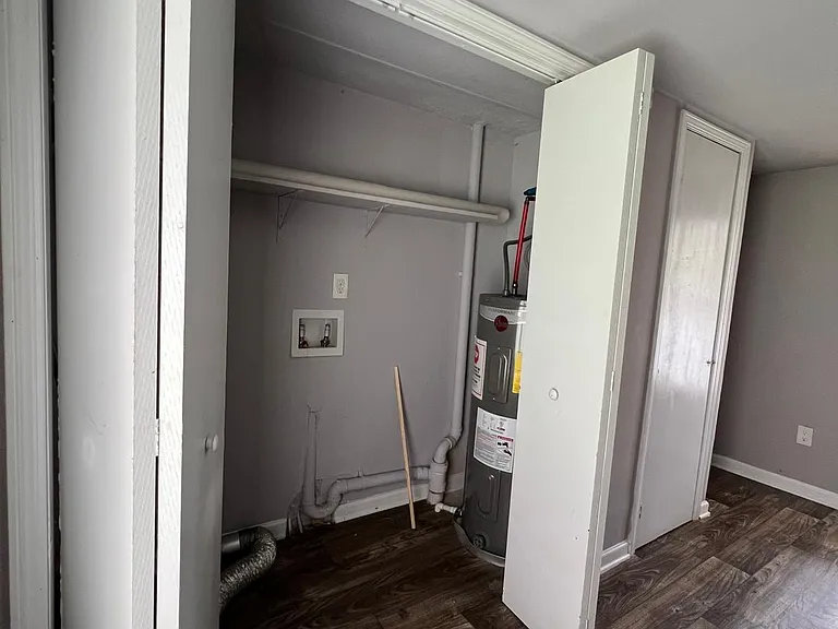 30 Winston Way — Photo 5