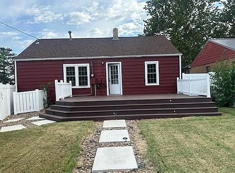 2nd image of 727 E Margaret Ave