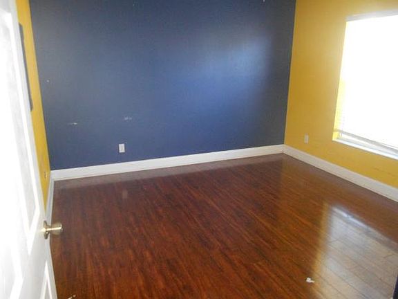 4th image of 1031 S 13th Sq