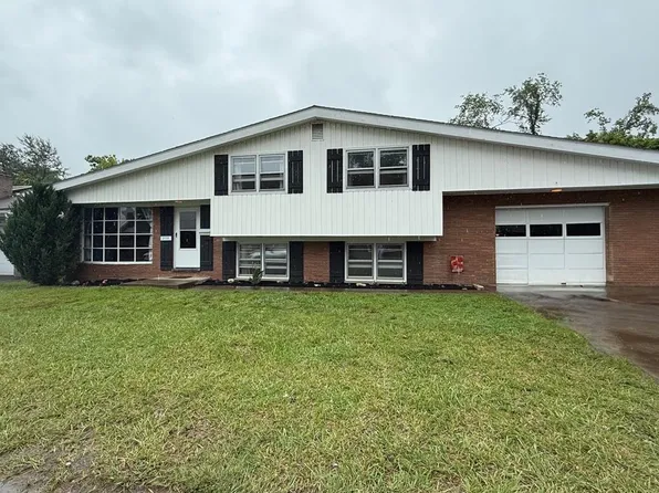 2739 Hillview Dr, Portsmouth, OH 45662
