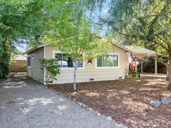 209 SW Westholm Ave, Grants Pass, OR 97526