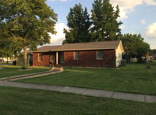 201 W Florence St, Sesser, IL 62884