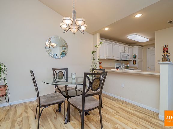 3rd image of 3282 Stonecreek Dr #16