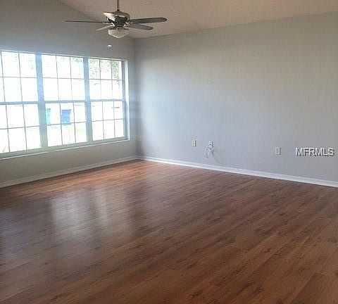 3rd image of 318 Daniels Pointe Dr