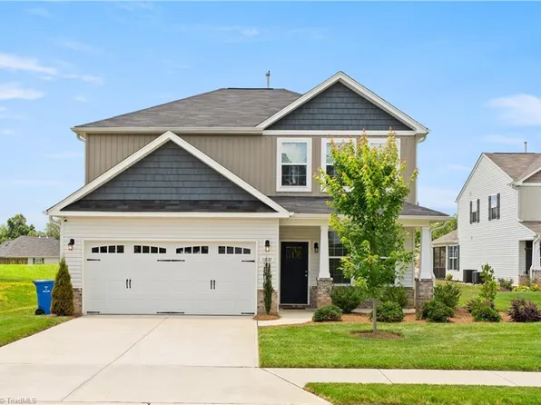 1827 Deveron Ct, Kernersville, NC 27284