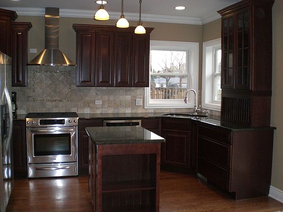 3rd image of 5406 N Melvina Ave