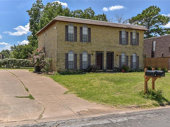 2nd image of 1930 W Sanford St