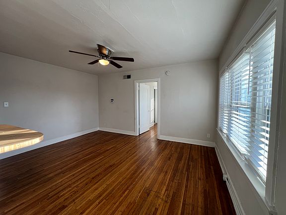5th image of 808 W 38th St APT 6