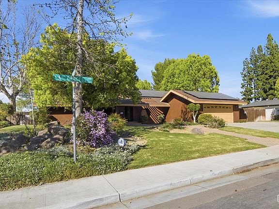 2nd image of 7700 Las Cruces Ave
