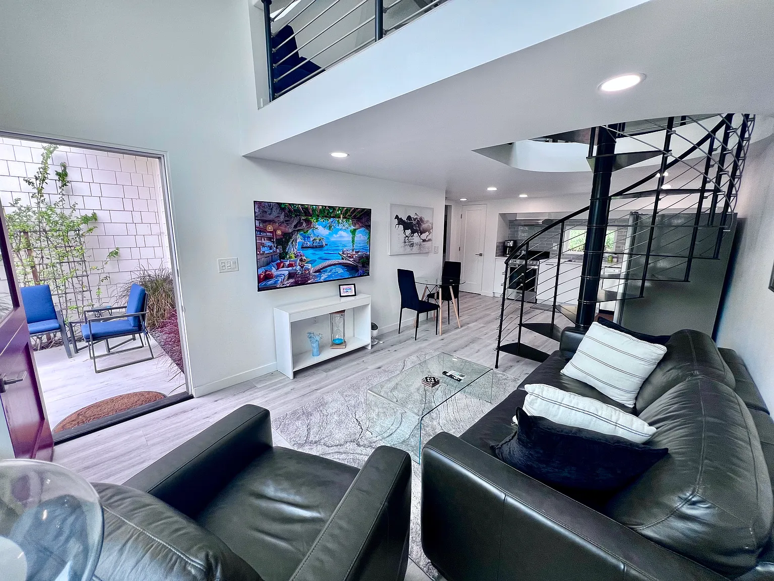 1505 San Dieguito Dr — Photo 3