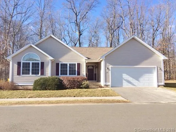 13 North Holw, East Hampton, CT 06424