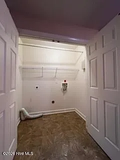 310 Streamwood Dr — Photo 16